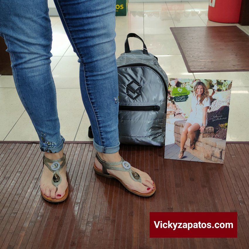 Sandalia Esclava con Motivos Étnicos y Piso Confort AMARPIES 26620 Todo Vegano