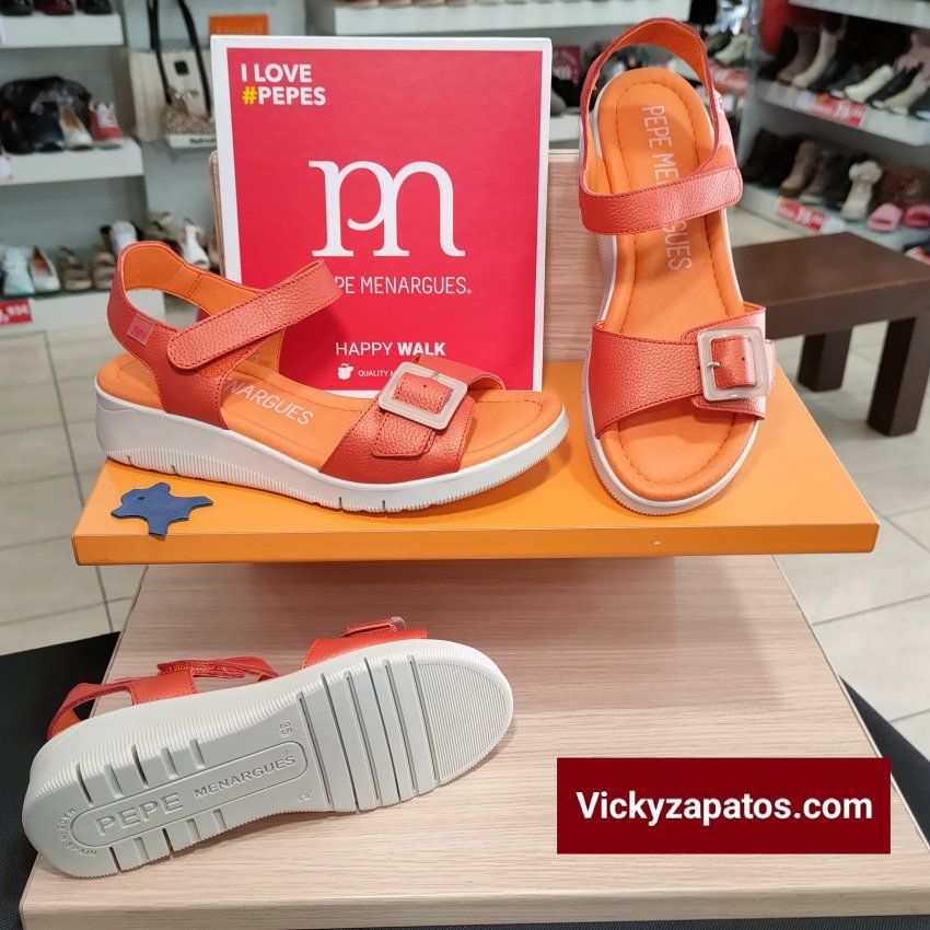 Sandalia de Velcro en Piel PEPE MENARGUES 10490 Hechas en España Primavera Verano 23 Madrid