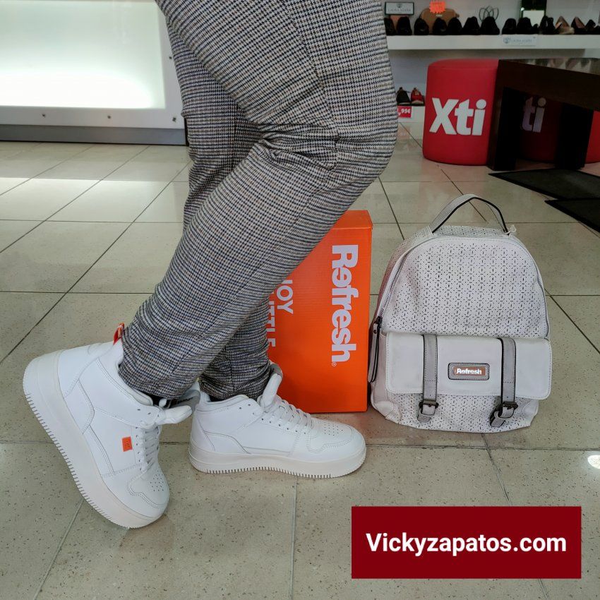 Bota Deportiva Nueva Colección REFRESH 79239 Moda VEGANA
