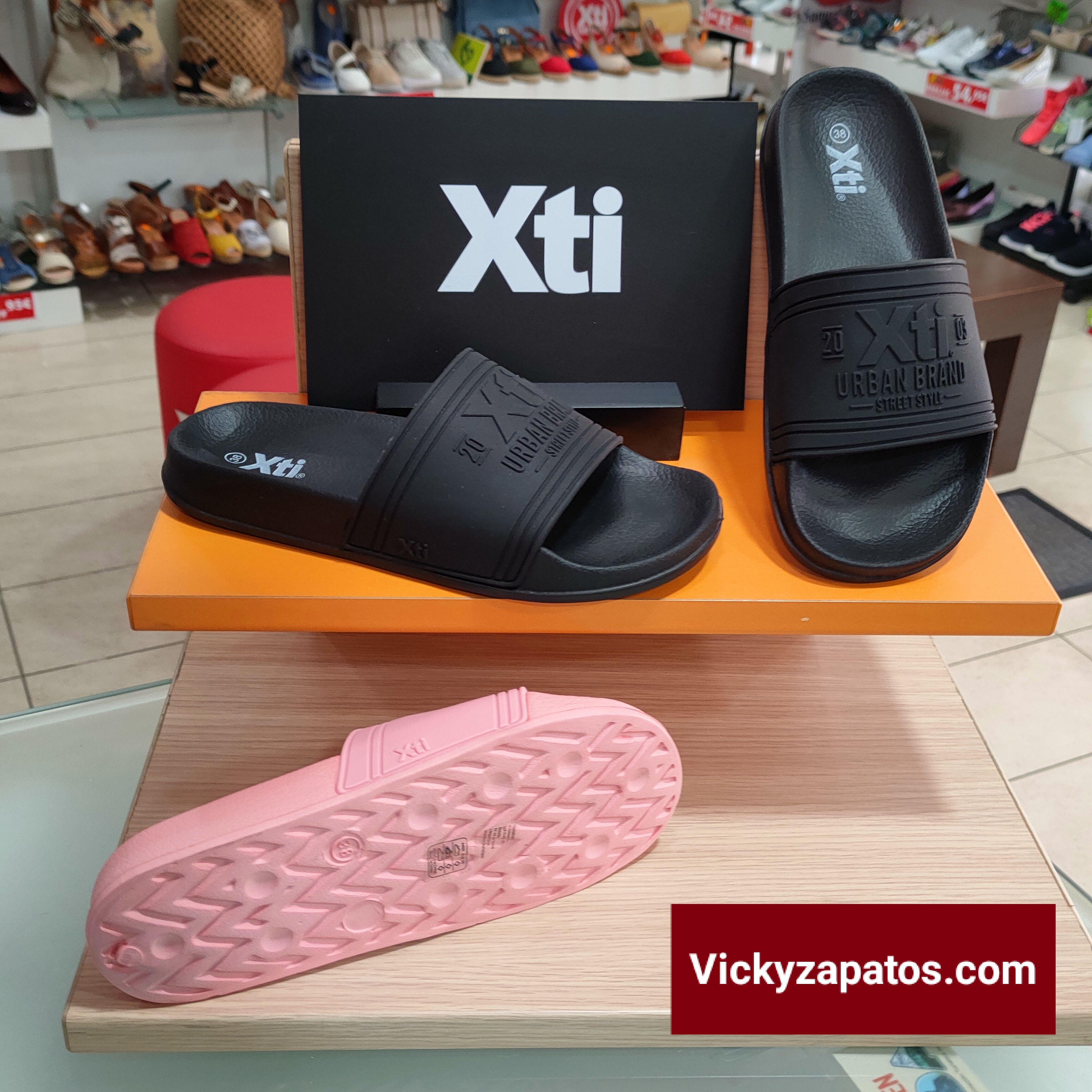 Sandalia de Piscina de Pala XTI 44820 Calidad y Confort Marca