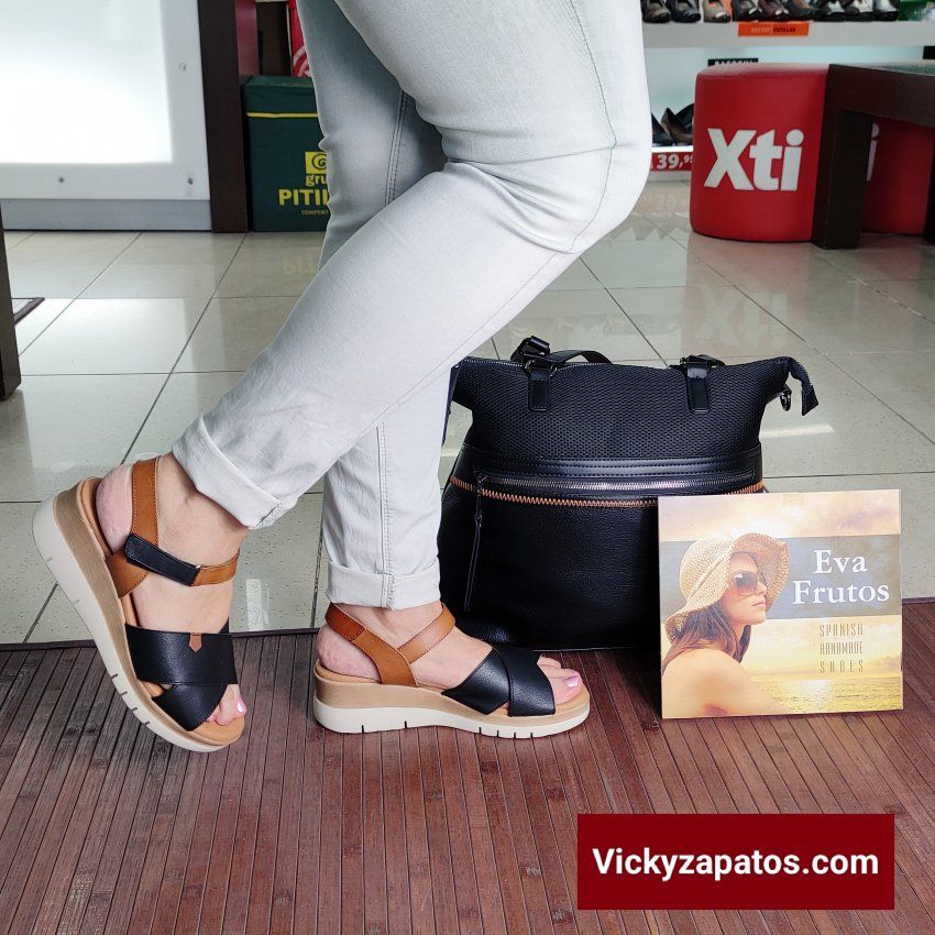 Sandalia en Piel y Planta de Gel EVA FRUTOS E22 Cuña Media Hechas en España