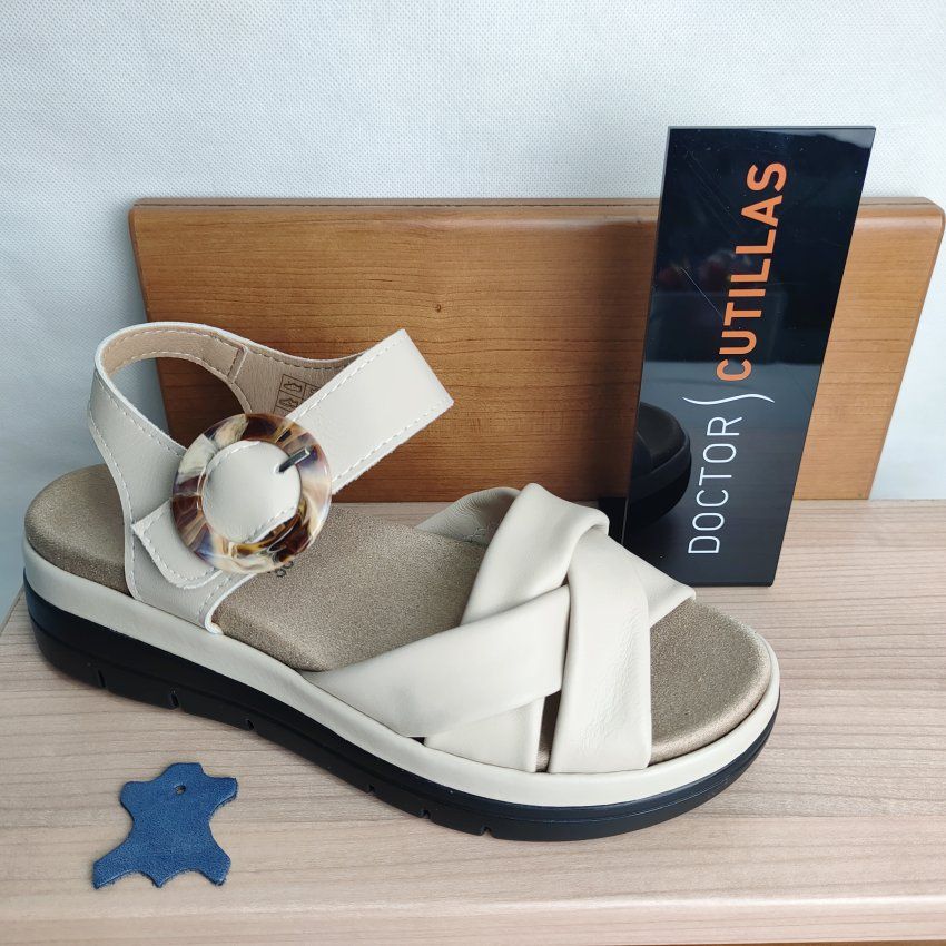 Sandalia Confort Mujer DOCTOR CUTILLAS 37151 Piel Beige con Velcro – Plantilla Extraíble y Ortopédica