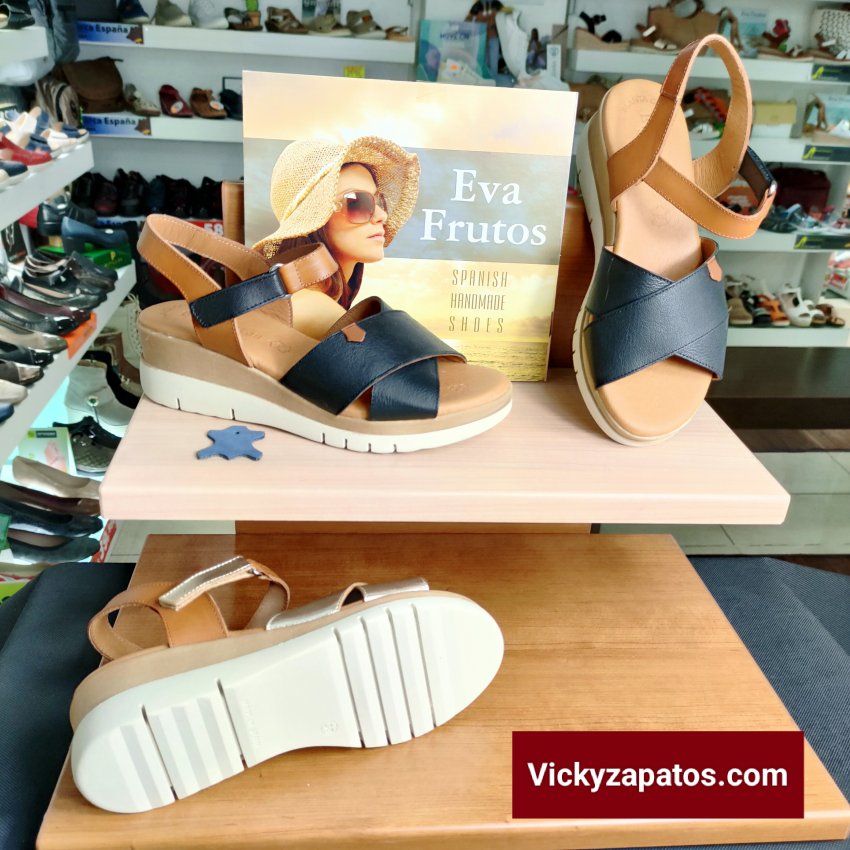 Sandalia en Piel y Planta de Gel EVA FRUTOS E22 Cuña Media Hechas en España