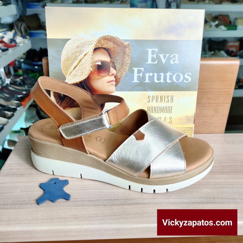 Sandalia en Piel y Planta de Gel EVA FRUTOS E22 Cuña Media Hechas en España