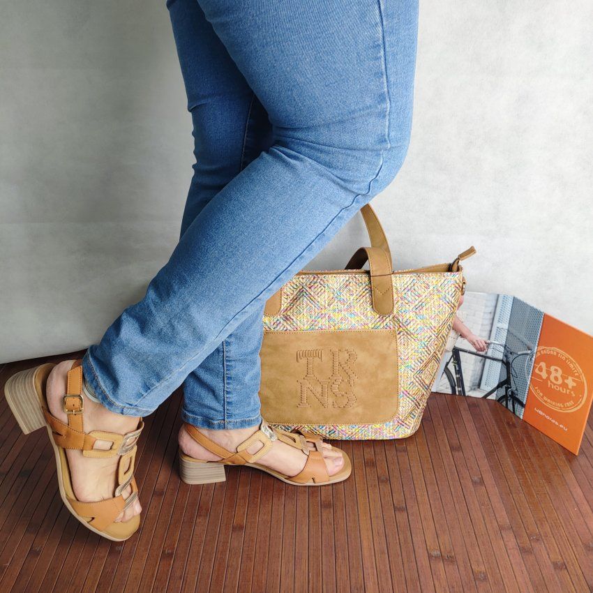 Sandalia Vestir Mujer 48+Hours Piel Cuero Oro y Tostado – Tacón Bajo Confort