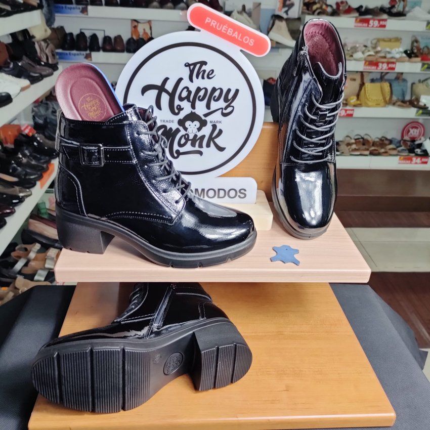 The Happy Monk Madrid 03 – Botín casual de mujer en piel charol burdeos con tacón medio y hebillas   VICKY Zapatos