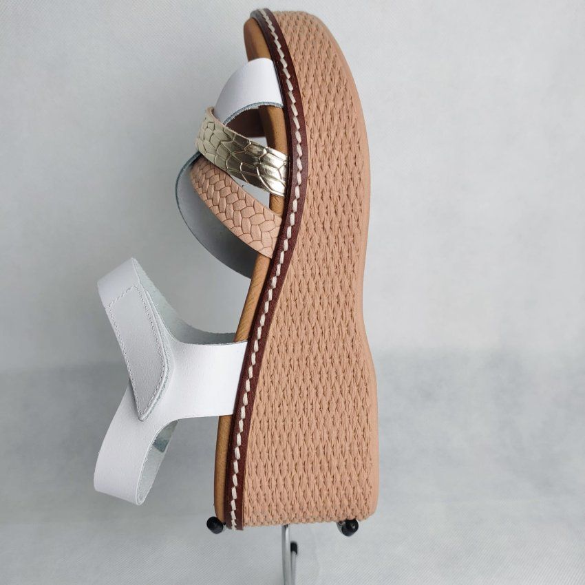 Sandalia en Piel Combinada EVA FRUTOS 6588 con Planta de Gel y Cuña Media Hechas en España