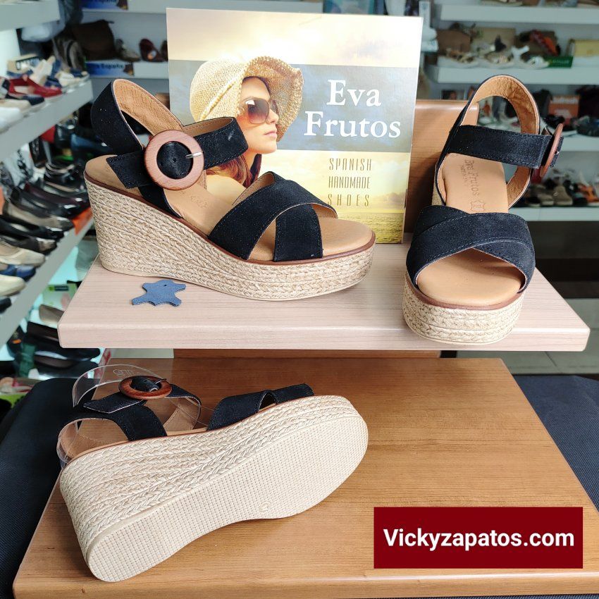Sandalia en Piel en Cuña Alta EVA FRUTOS E21 Hechas en España