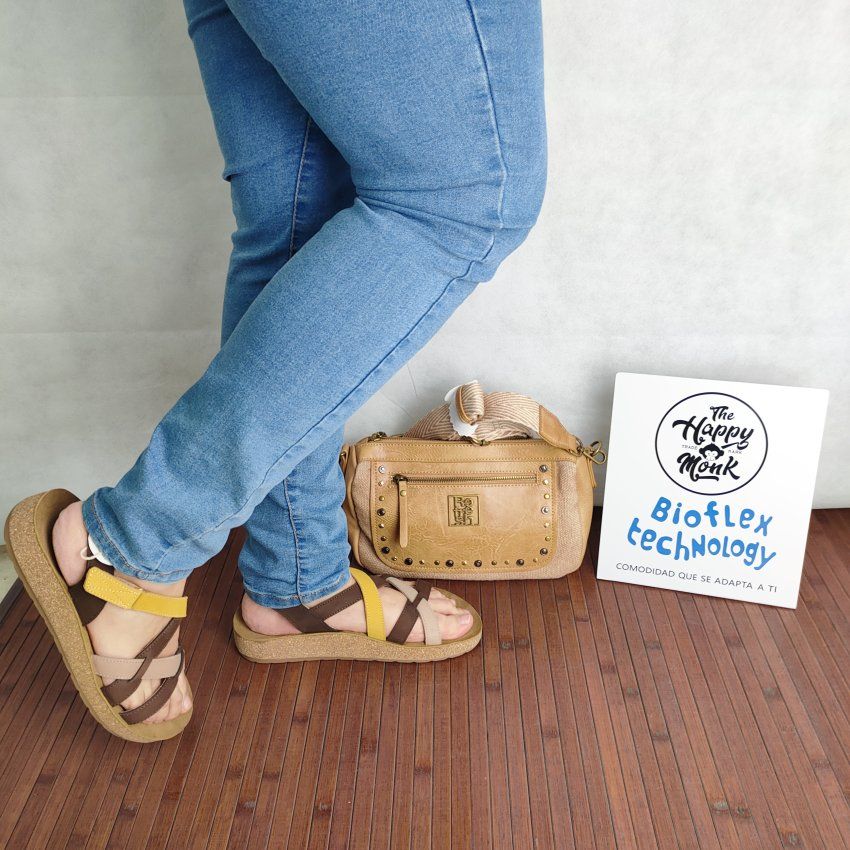 Sandalia BIO Mujer THE HAPPY MONK Formentera 05 Piel Nobuck Mostaza – Tiras Cruzadas y Velcro