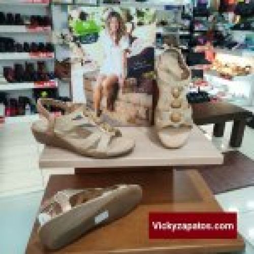 Sandalia con Motivos Étnicos y Piso Confort AMARPIES 26620 Todo Vegano