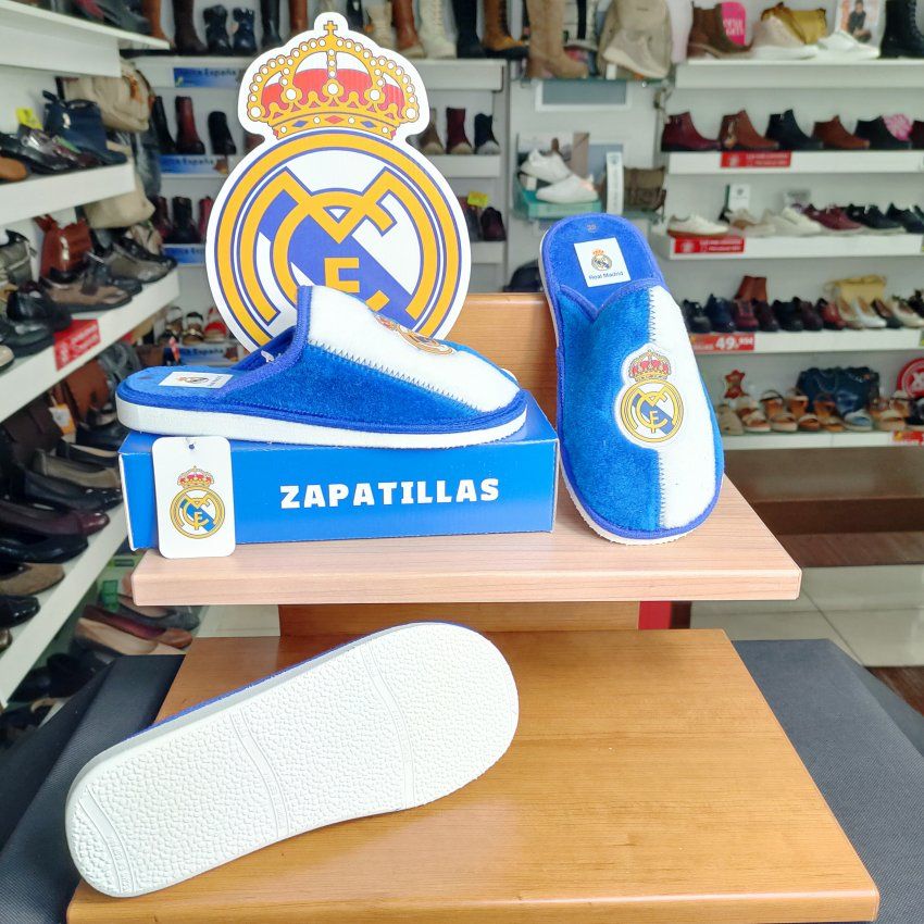 Marpen – Zapatilla oficial del Real Madrid tipo zueco en blanco y azul   Vicky Zapatos