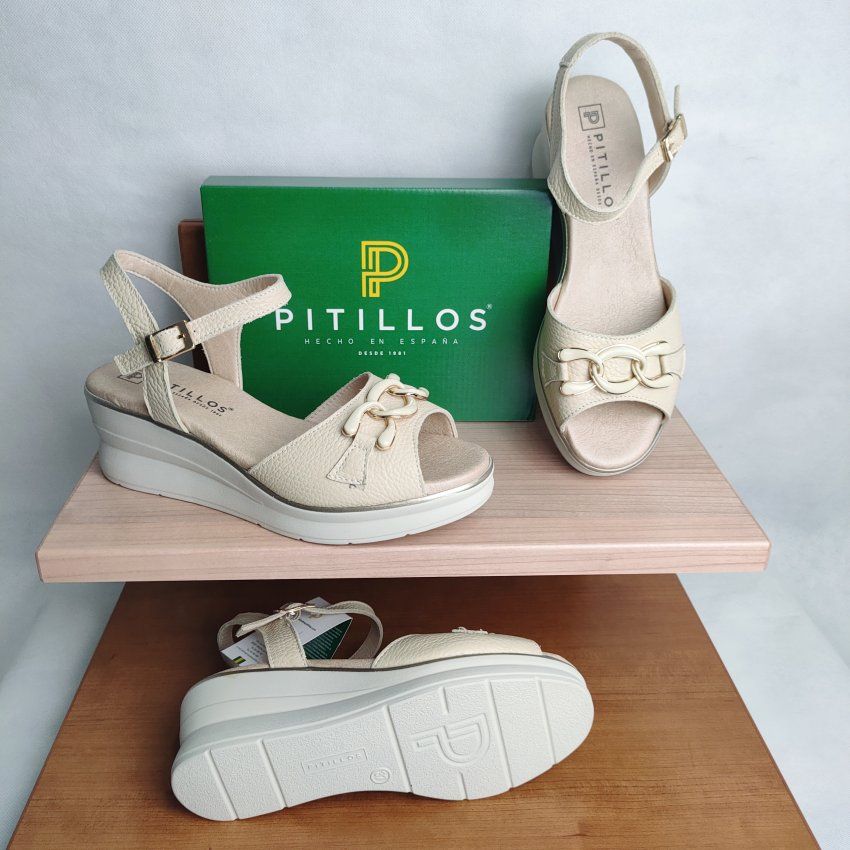 Sandalia Vestir Mujer PITILLOS 11062 Piel Blanca/Crema con Cadena – Cuña Media y Plataforma