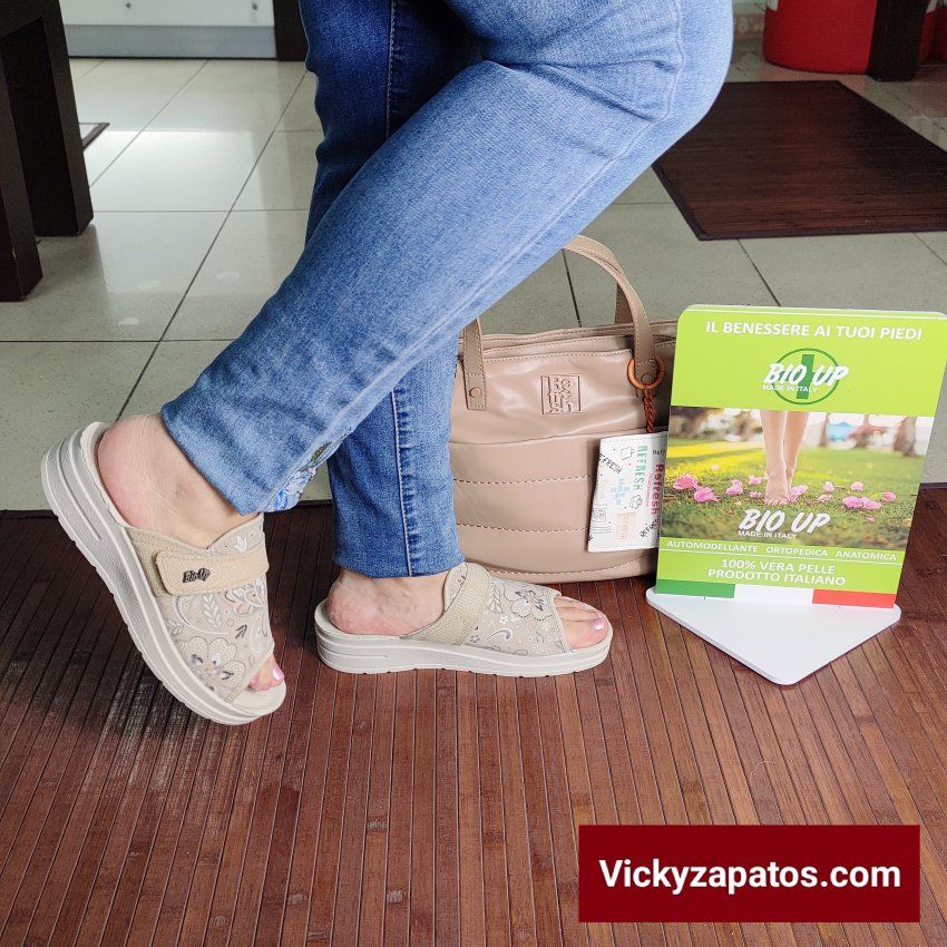 Zueco en Piel y Licra Especial Pies Delicados BIO UP 1716 Ya en Calzados VICKY Coslada