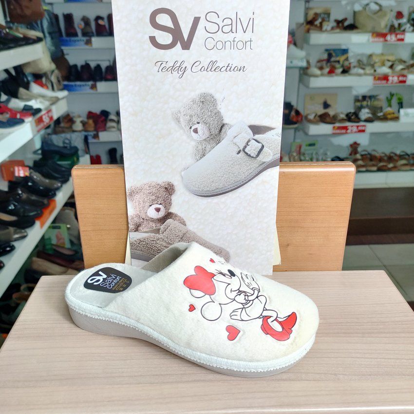 Salvi 02F – Zapatilla de casa de mujer en tejido ursus crudo con serigrafía Mickey & Minnie   VICKY Zapatos