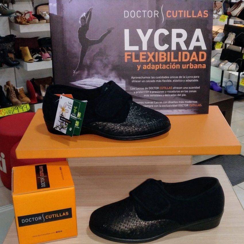 Zapatilla en Textil  Bambú De Velcro Con Plantilla Extraíble y Piso Confort DOCTOR CUTILLAS 753A  Made in Spain Coslada