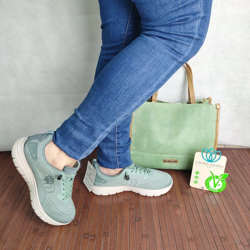 Deportiva LAURA AZAÑA LA24524 en Licra Adaptable con Plantilla Memory Foam Hecha en España