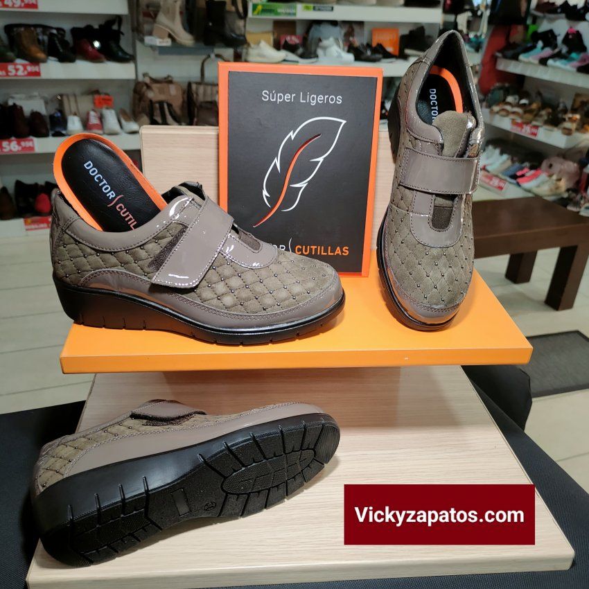 Zapato de Velcro y Cuña Baja en Piel y Licras Máxima Adaptación DOCTOR CUTILLAS 60328 HECHO EN ESPAÑA Corredor del Henares