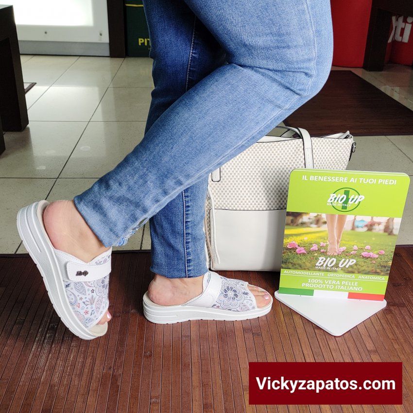 Zueco en Piel y Licra Especial Pies Delicados BIO UP 1716 Ya en Calzados VICKY Coslada