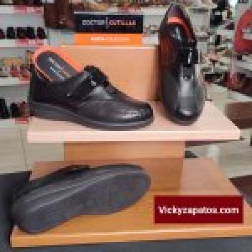 Zapato de Velcro Piso Plano en Piel y Licras Máxima Adaptación DOCTOR CUTILLAS 43514 HECHO EN ESPAÑA