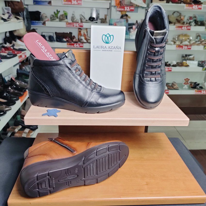 Laura Azaña 26847 – Botín de piel con cuña baja y cierre combinado Hechos en España | VickyZapatos