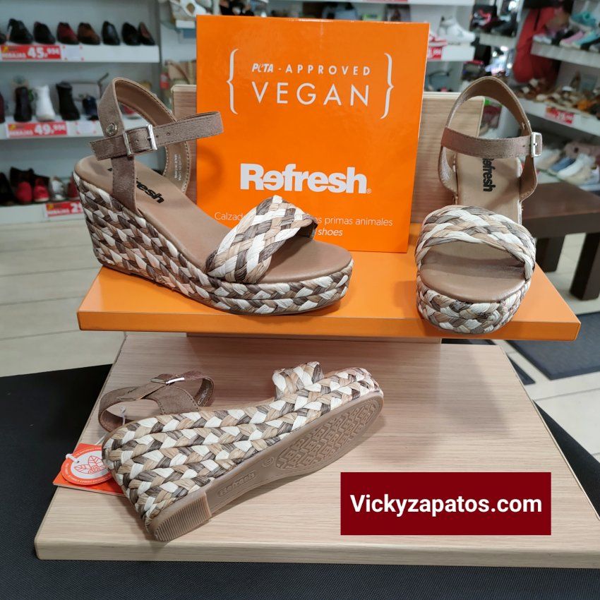 Sandalia Vegana de Rafia Con Cuña Alta REFRESH 170529 Primavera Verano 23 Madrid