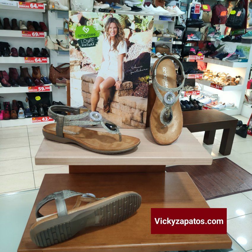 Sandalia Esclava con Motivos Étnicos y Piso Confort AMARPIES 26620 Todo Vegano