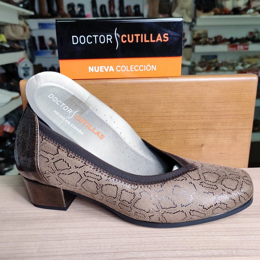 Doctor Cutillas 81762 – Salón de mujer en licra adaptable con plantilla extraíble confort absoluto    VICKY Zapatos
