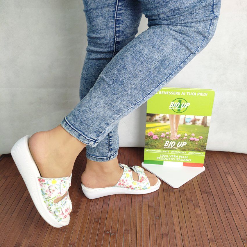Sandalia Anatómica Mujer BIO UP Playa 126 Blanca Flores – Doble Hebilla Ajustable