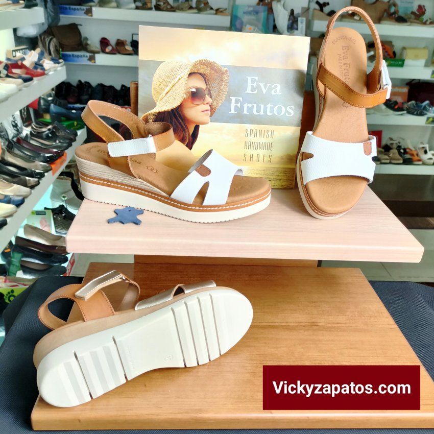 Sandalia en Piel y Planta de Gel EVA FRUTOS E24 Cuña Media Hechas en España