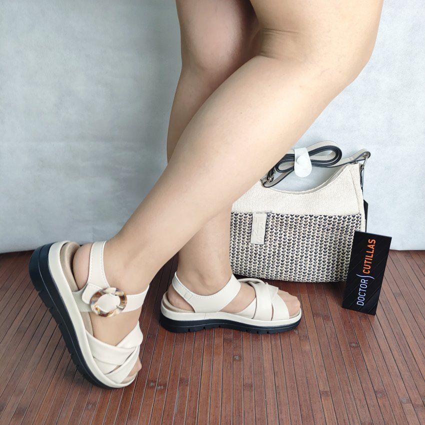 Sandalia Confort Mujer DOCTOR CUTILLAS 37151 Piel Beige con Velcro – Plantilla Extraíble y Ortopédica