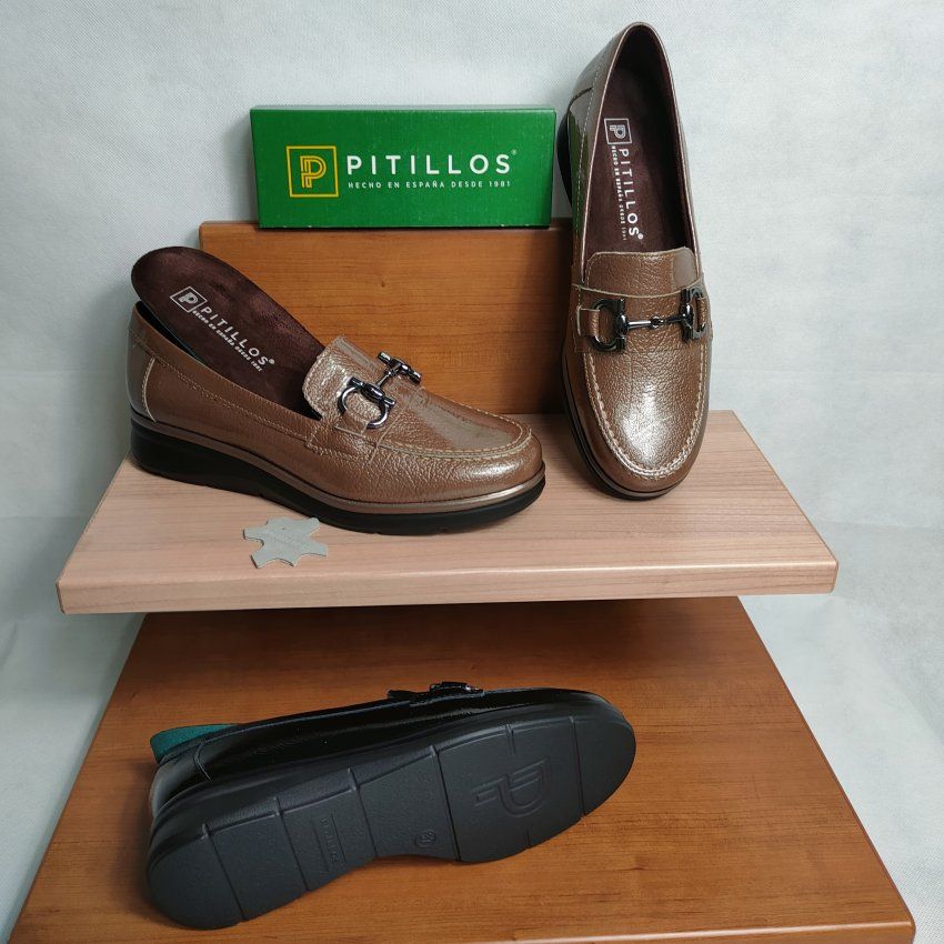 Mocasín Confort Mujer PITILLOS 11502 Charol – Cuña Baja y Plantilla Extraíble