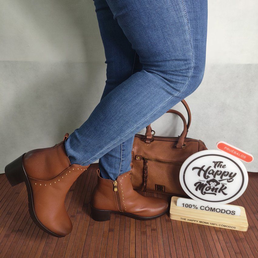 Botín Casual Mujer THE HAPPY MONK URBAN 019 Piel Cuero y Negro con Tachuelas
