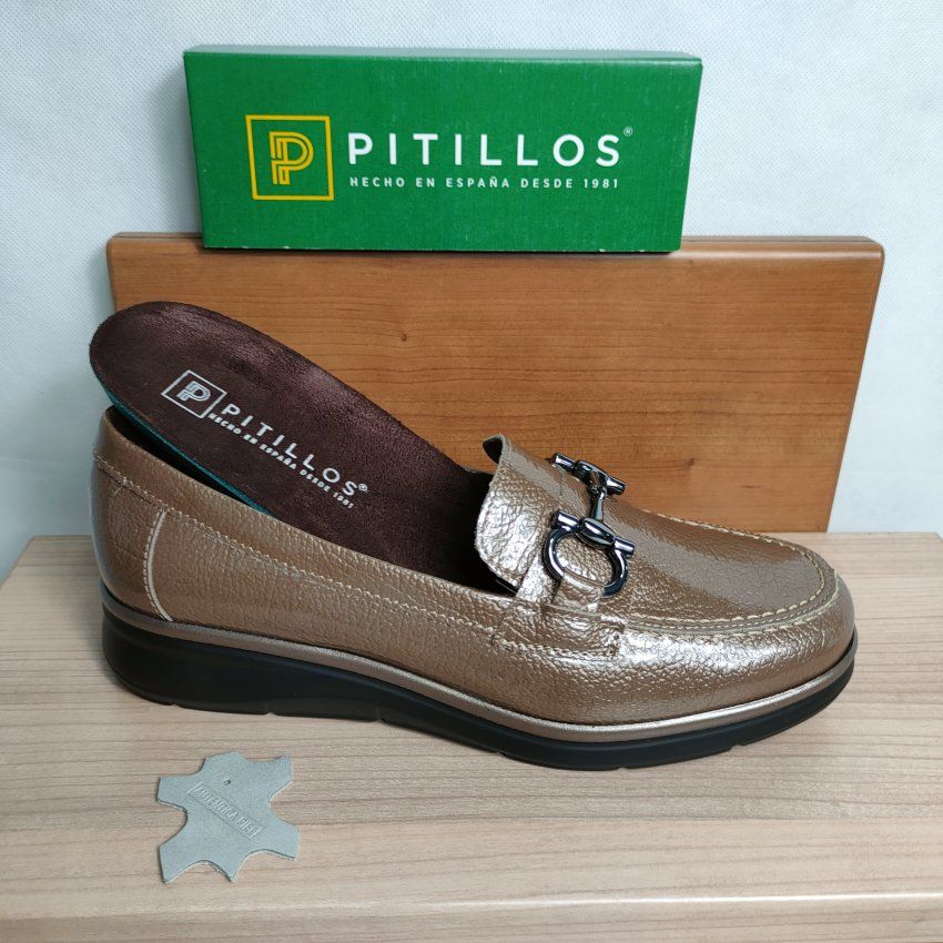 Mocasín Confort Mujer PITILLOS 11502 Charol – Cuña Baja y Plantilla Extraíble