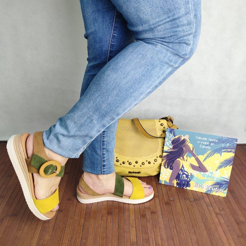 Sandalia en piel con planta de gel EVA FRUTOS 4220 – cuña baja