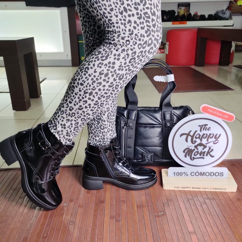 The Happy Monk Madrid 03 – Botín casual de mujer en piel charol burdeos con tacón medio y hebillas   VICKY Zapatos