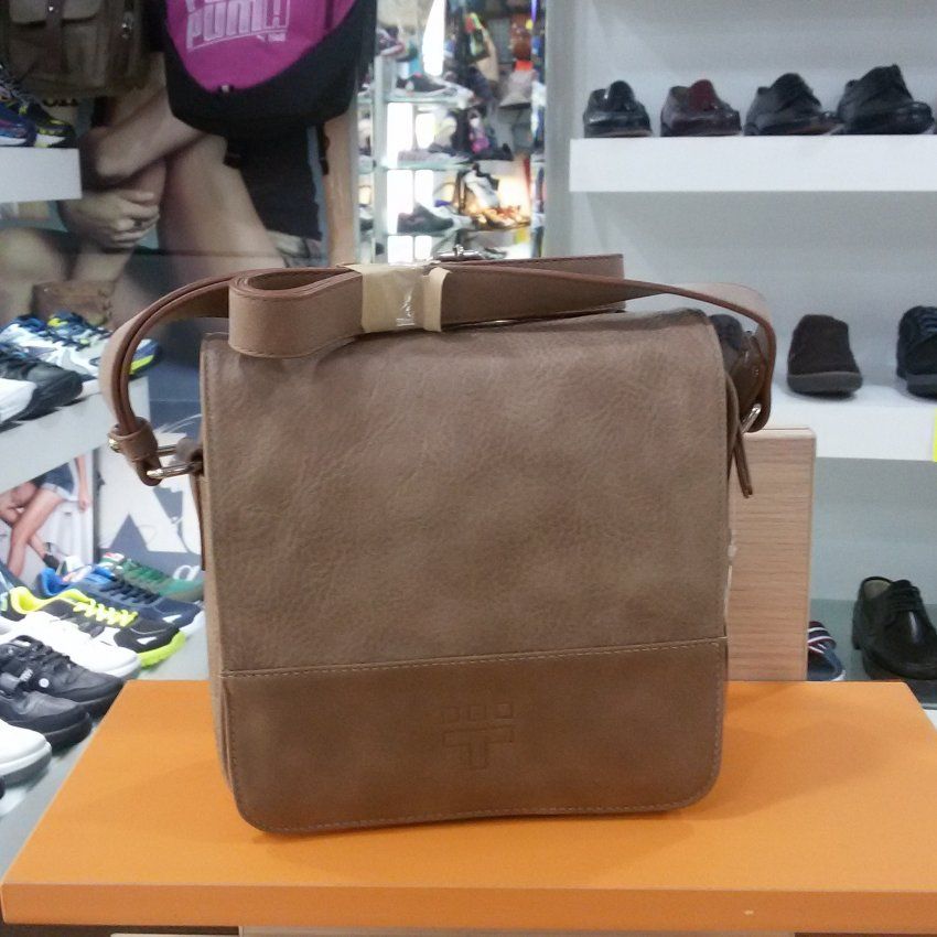 Bolso de Hombre con Solapa Taupe