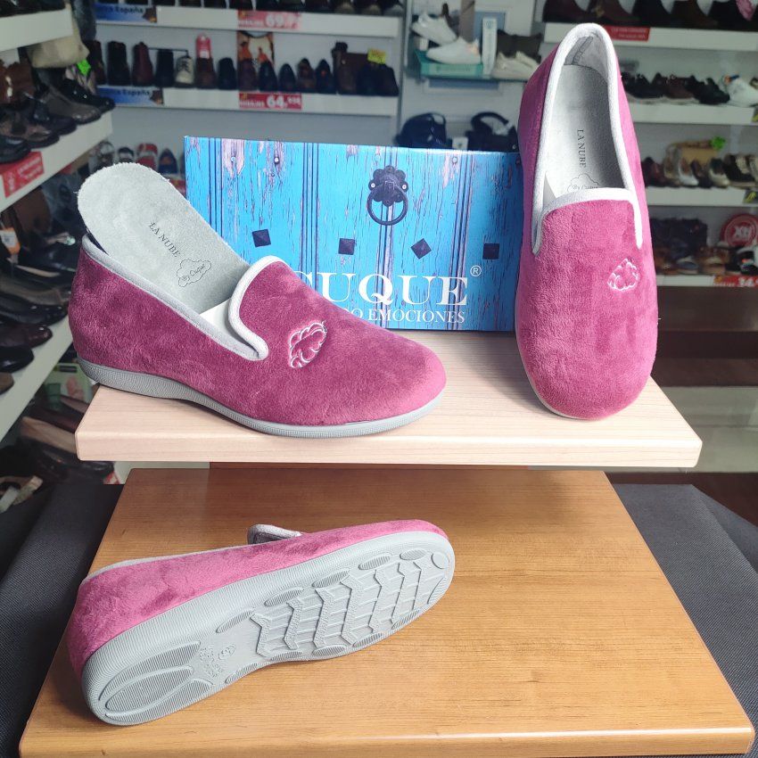 By Cuque – Zapatilla de casa mujer burdeos con forro afelpado y plantilla Memory Sponge   VICKY Zapatos