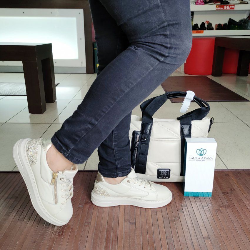 Laura Azaña 27605 – Deportivo casual de mujer en piel crema con brillantes y memory foam   VICKY Zapatos