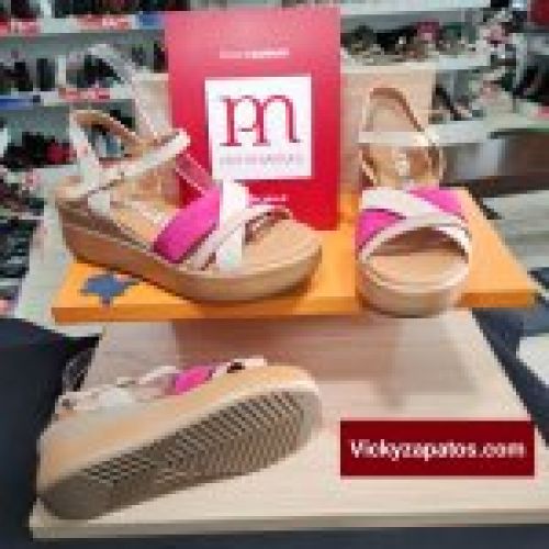 Sandalia en Piel con Cuña de Planta de Gel PEPE MENARGUES 11023 Hechas en España Madrid