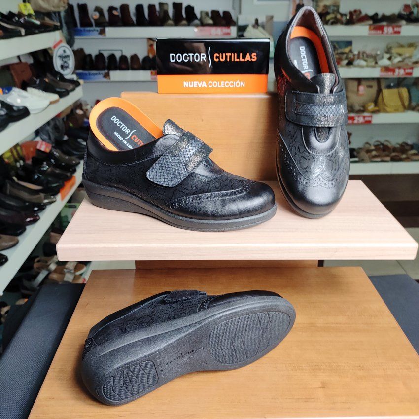 Doctor Cutillas 43531 – Zapato de mujer ancho especial con velcro y plantilla extraíble   VICKY Zapatos