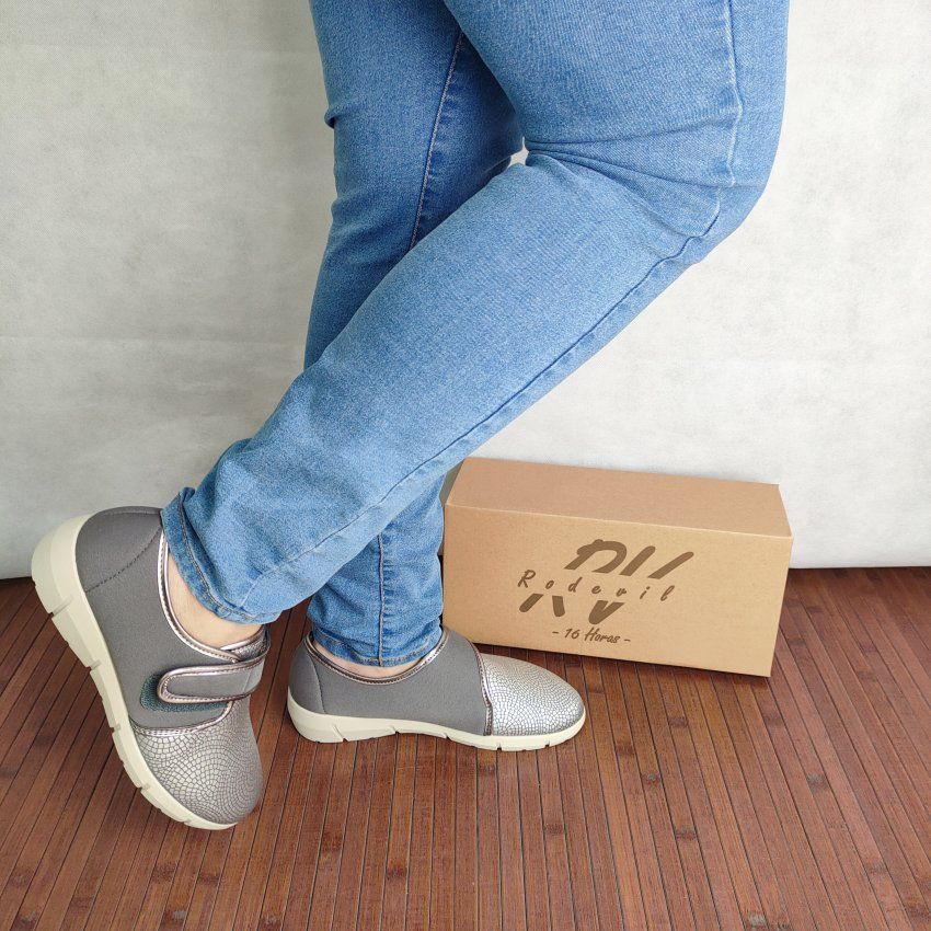 Zapatilla Confort Mujer RODEVIL Licra Plomo con Velcro – Plantilla Extraíble