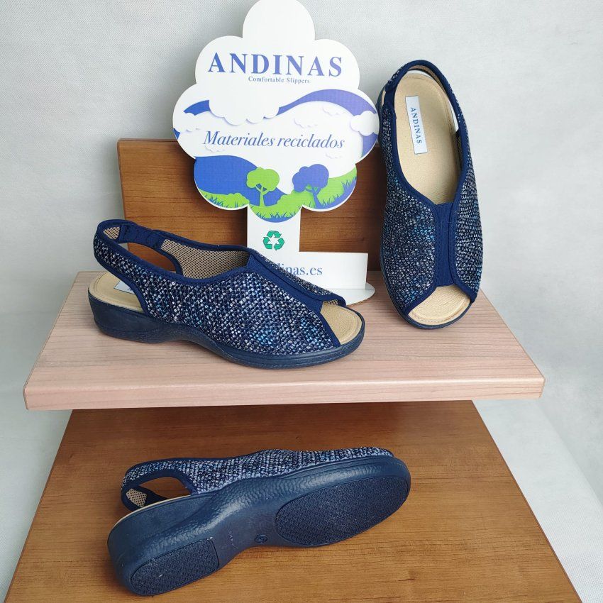 Zapatillas de Casa Mujer ANDINAS Cuña Baja Pala Abierta con Elástico Marino – Hechas en España