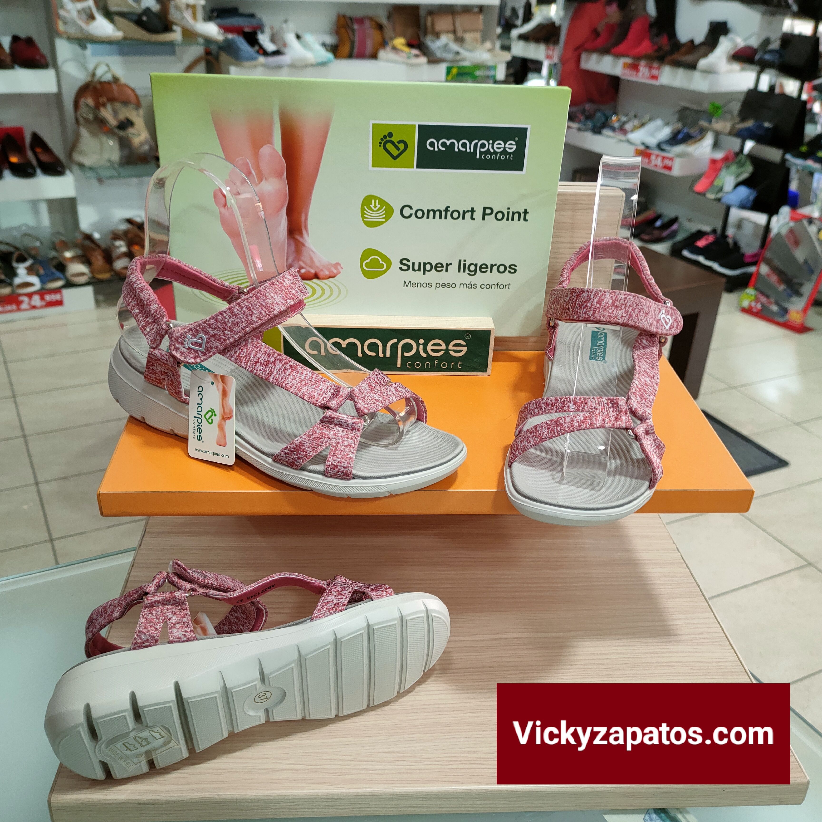 Sandalia Plana Con tiras y Ajuste de Velcro AMARPIES 21345 Moda