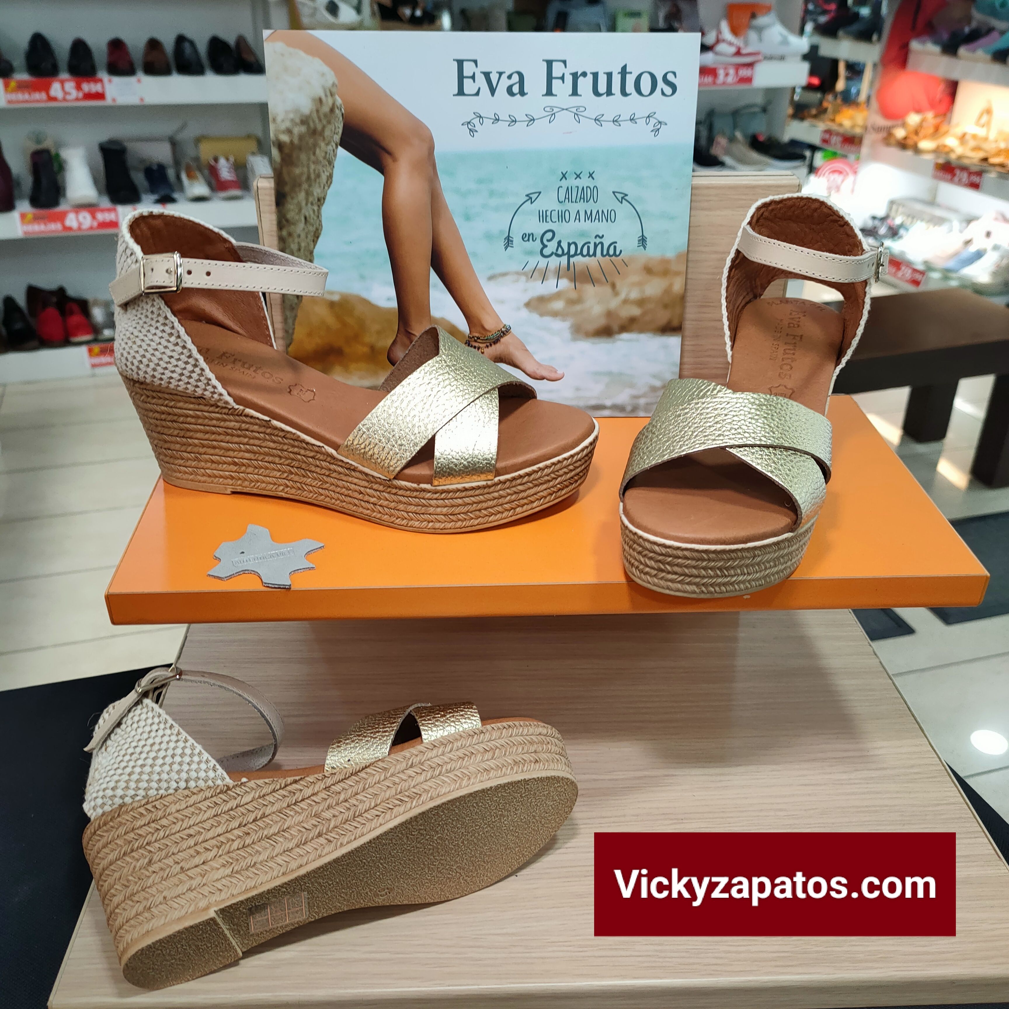 Sandalia en Piel y con Planta de Gel EVA FRUTOS E139 Hechas España | Calzados VICKY