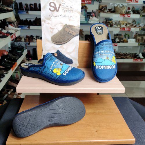 Salvi 09T – Zapatilla de casa en suapel marino con serigrafía de Los Simpson   VICKY Zapatos