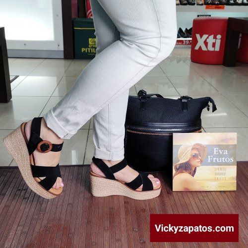 Sandalia en Piel en Cuña Alta EVA FRUTOS E21 Hechas en España