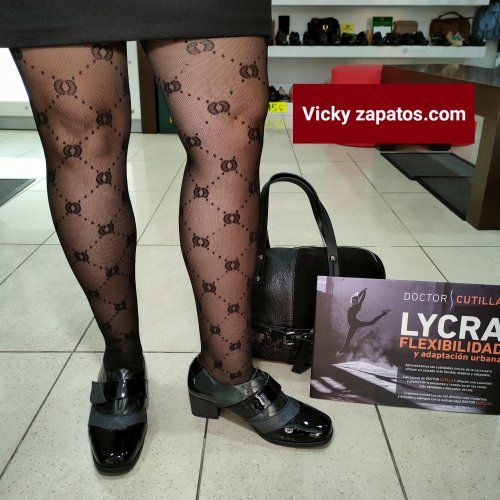 Zapato de Velcro en  Licra de  Máxima Adaptación DOCTOR CUTILLAS 42619 Otoño invierno 2021 Coslada