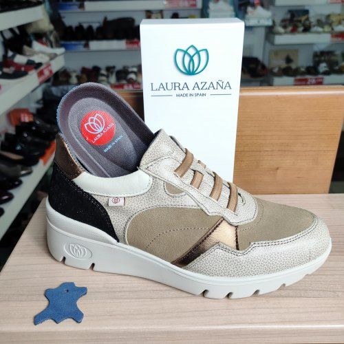 Laura Azaña 26204 | Deportivo casual de mujer en piel con cuña baja – VickyZapatos