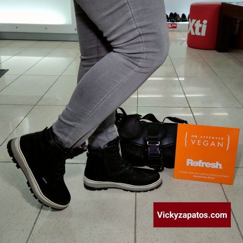 Botín Casual de Cordón y Cremallera REFRESH 70149 Nueva Colección otoño Invierno 22 Moda Vegana Coslada