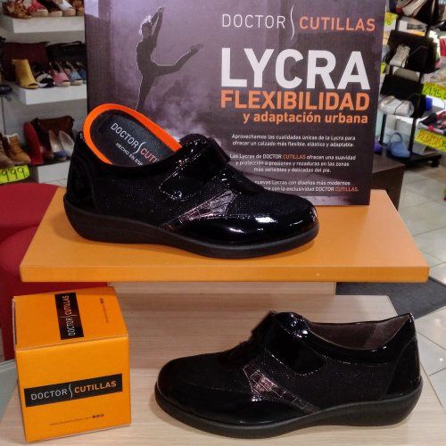 Zapato de Velcro Plano en Licras Máxima Adaptación DOCTOR CUTILLAS Otoño Invierno 2020 Coslada